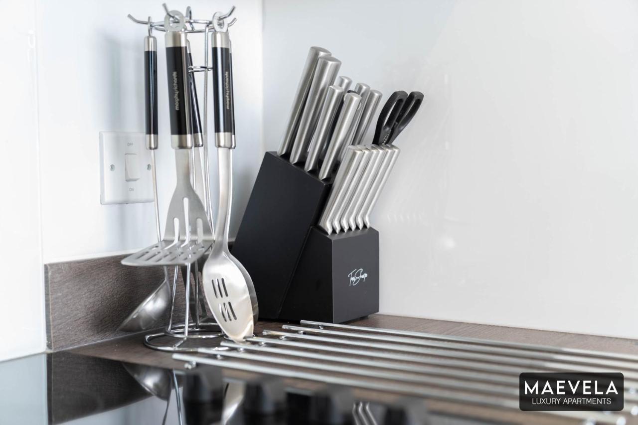 Maevela Apartments - Luxury Top Floor Penthouse - With Parking - 2 Bedroom New Build Apartment ✪ City Centre, Digbeth ✓ With Huge Patio Sliding Doors - City View - Rooftop Terrace - Ps4 & Smart Tv'S Μπέρμιγχαμ Εξωτερικό φωτογραφία