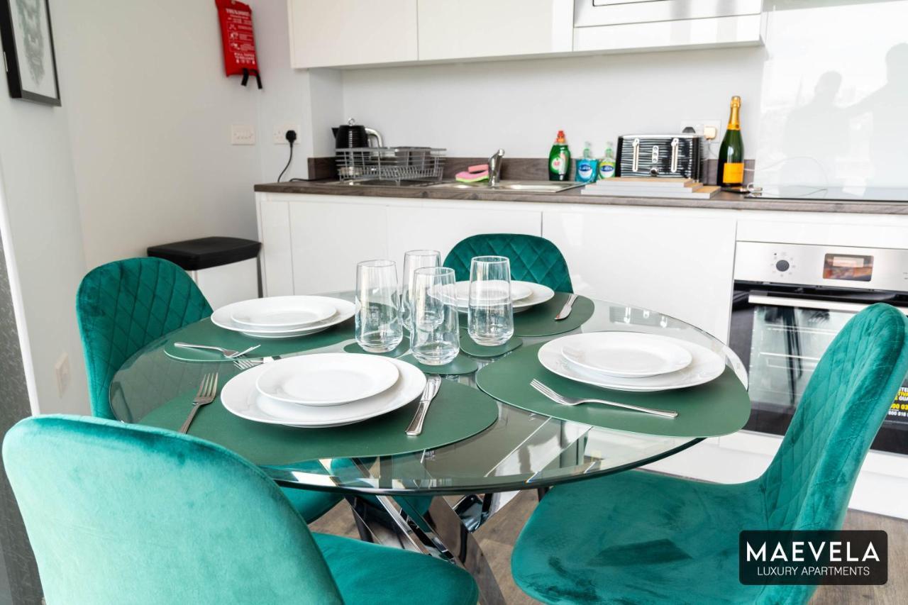 Maevela Apartments - Luxury Top Floor Penthouse - With Parking - 2 Bedroom New Build Apartment ✪ City Centre, Digbeth ✓ With Huge Patio Sliding Doors - City View - Rooftop Terrace - Ps4 & Smart Tv'S Μπέρμιγχαμ Εξωτερικό φωτογραφία