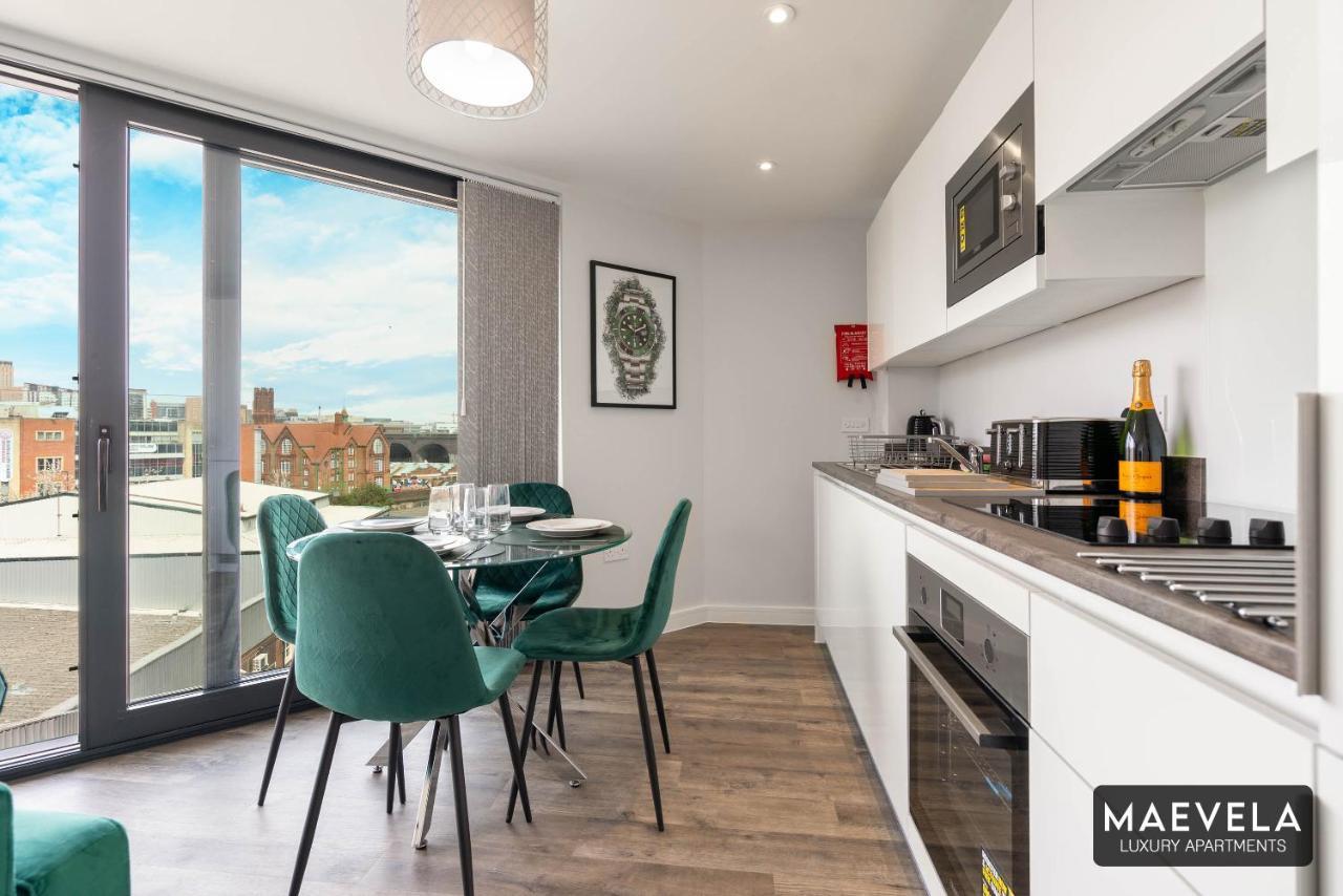 Maevela Apartments - Luxury Top Floor Penthouse - With Parking - 2 Bedroom New Build Apartment ✪ City Centre, Digbeth ✓ With Huge Patio Sliding Doors - City View - Rooftop Terrace - Ps4 & Smart Tv'S Μπέρμιγχαμ Εξωτερικό φωτογραφία