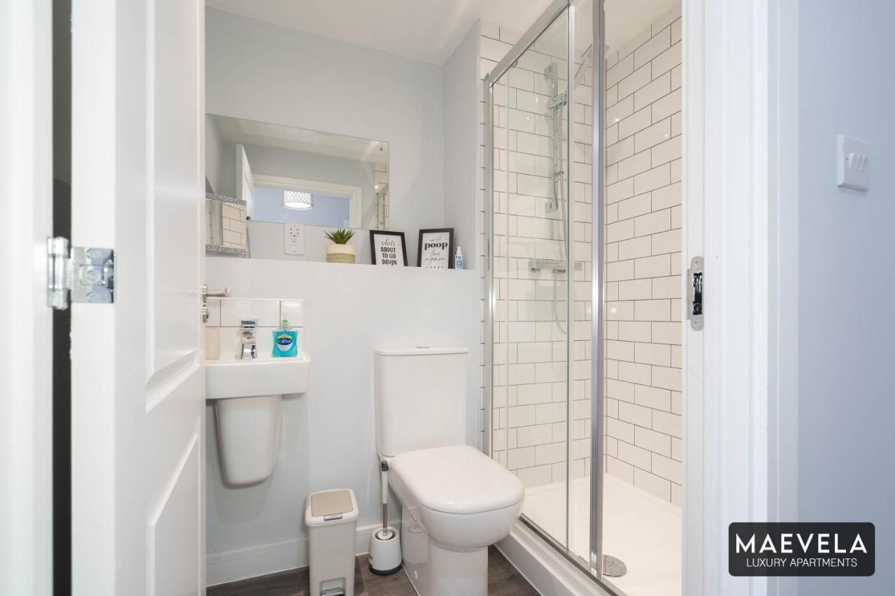 Maevela Apartments - Luxury Top Floor Penthouse - With Parking - 2 Bedroom New Build Apartment ✪ City Centre, Digbeth ✓ With Huge Patio Sliding Doors - City View - Rooftop Terrace - Ps4 & Smart Tv'S Μπέρμιγχαμ Εξωτερικό φωτογραφία