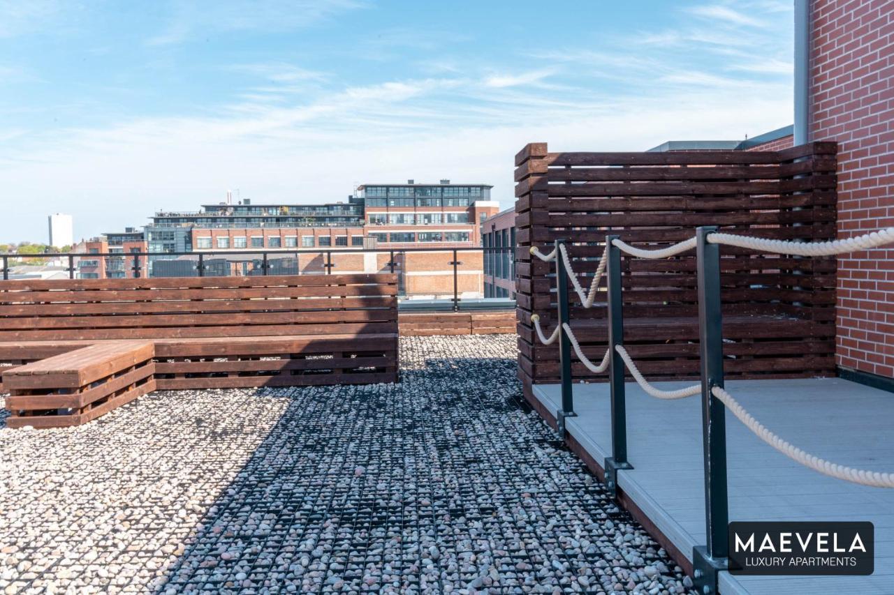 Maevela Apartments - Luxury Top Floor Penthouse - With Parking - 2 Bedroom New Build Apartment ✪ City Centre, Digbeth ✓ With Huge Patio Sliding Doors - City View - Rooftop Terrace - Ps4 & Smart Tv'S Μπέρμιγχαμ Εξωτερικό φωτογραφία